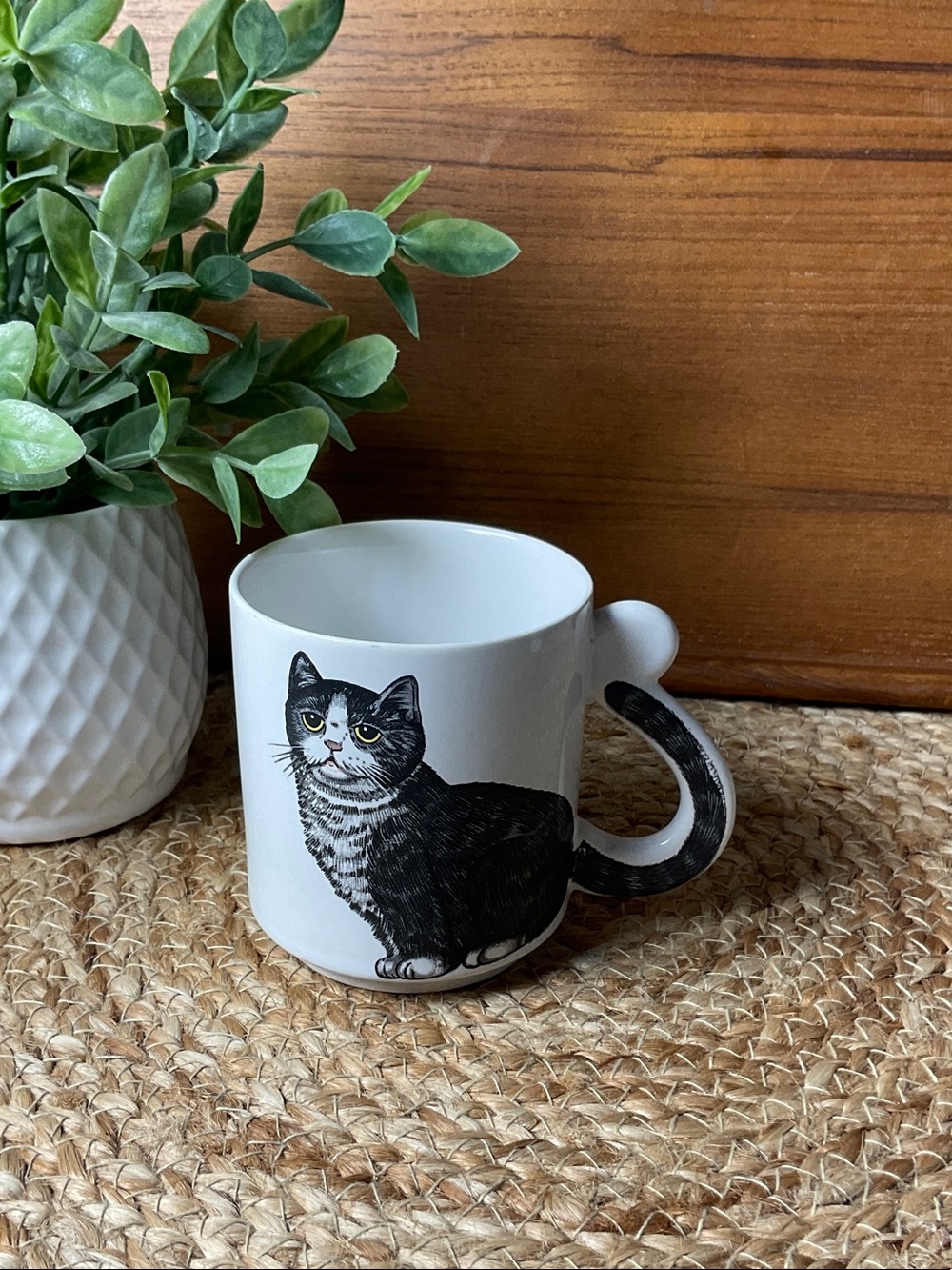 Black & White Cat Tail Handle Coffee Mug Novelty Kitty Ceramic Cup